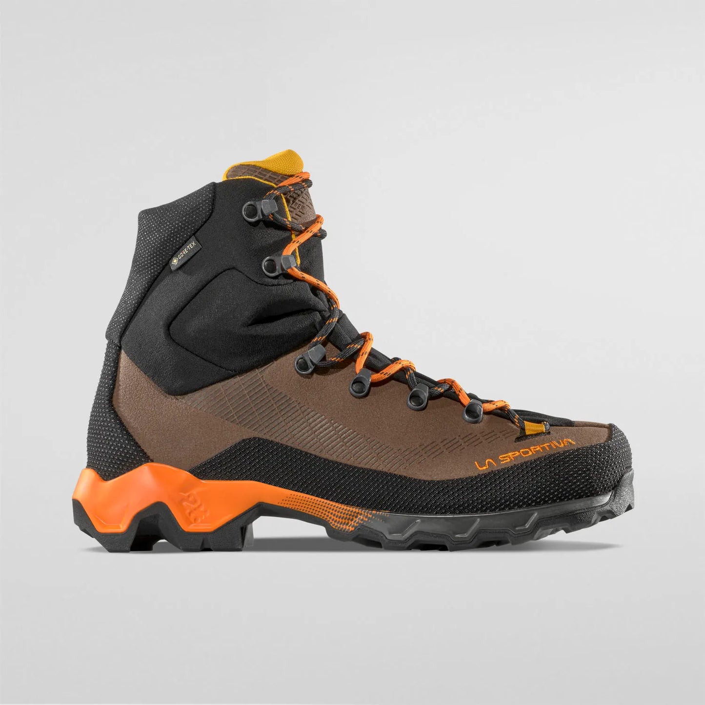 Scarpone La Sportiva Modello Aequilibrium Trek GTX